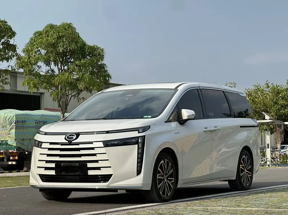GAC Trumpchi E8 PHEV Trumpchi E8 PHEV Trumpchi E8 PHEV 2024 2.0ATK 150km MAX version 2024 — photo 1, buy with delivery to Moscow