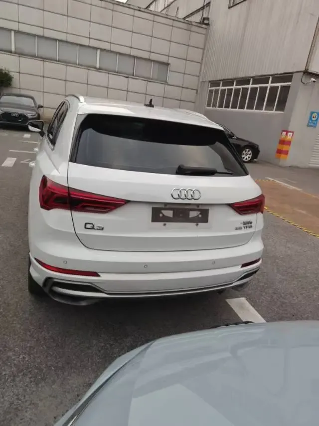Audi Q3 Audi Q3 35 TFSI Stylish Dynamic 2022 — thumbnail 2