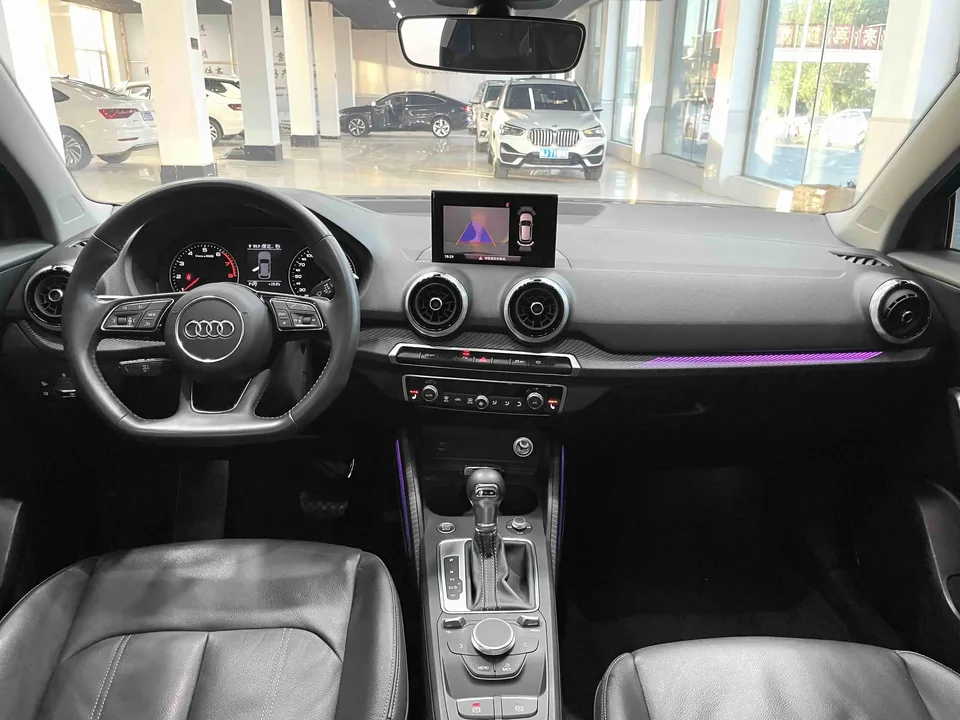 Audi Q2L Audi Q2L 35 TFSI Stylish Dynamic 2022 — миниатюра 4