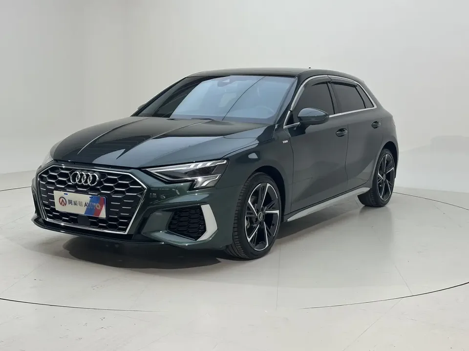 Audi A3 Audi A3 Sportback 35 TFSI Stylish and sporty 2023 — photo 1, buy with delivery to Moscow