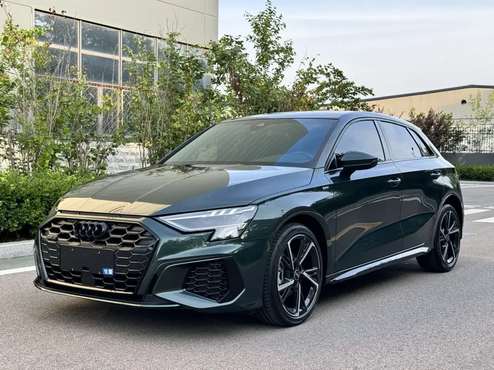 Audi A3 Audi A3 2023 Sportback 35 TFSI Stylish and sporty 2023 — photo 1, buy with delivery to Moscow