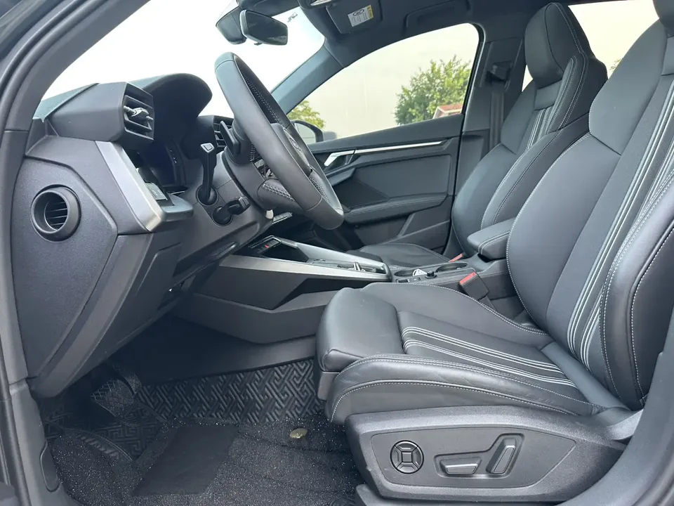Audi A3 Audi A3 A3L Limousine 35 TFSI Stylish Sports 2022 — thumbnail 4