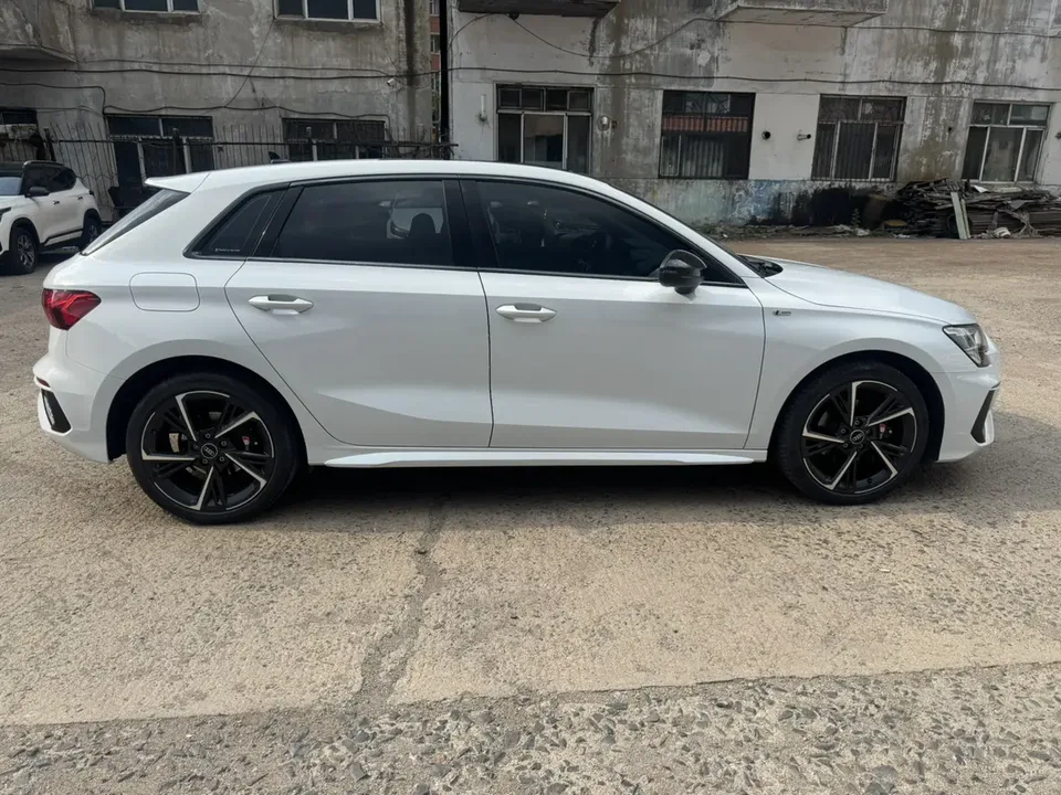 Audi A3 Audi A3 Sportback 35 TFSI Stylish and sporty 2022 — thumbnail 2