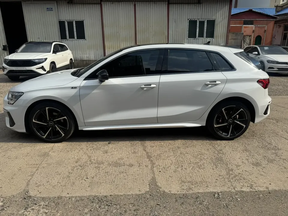 Audi A3 Audi A3 Sportback 35 TFSI Stylish and sporty 2022 — photo 1, buy with delivery to Moscow
