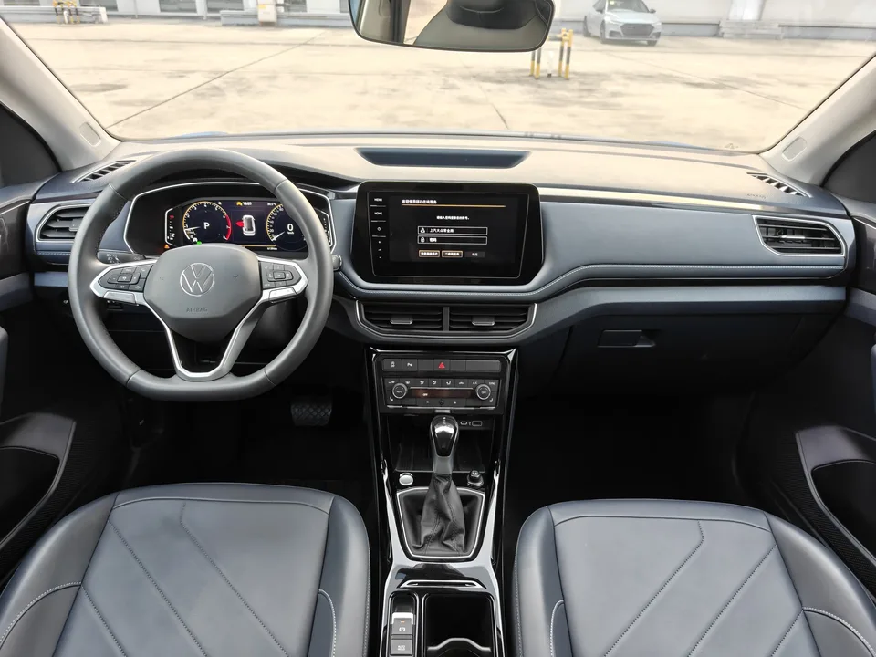 Volkswagen Tharu tuyue New 300TSI Ruixiang Edition 2025 — thumbnail 4