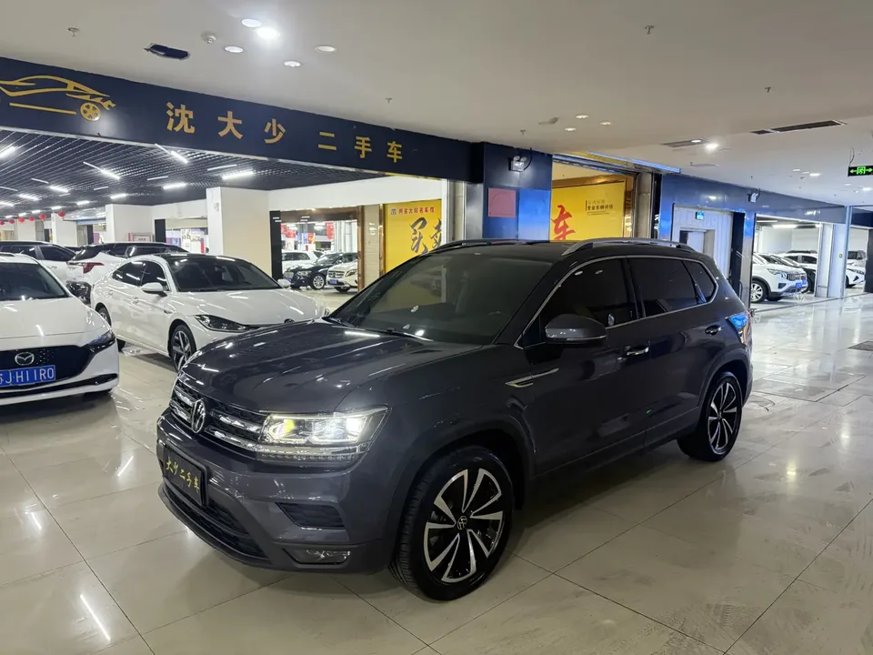Volkswagen Tharu Tharu 280TSI 2WD Luxury Edition 2022 — photo 1, buy with delivery to Moscow