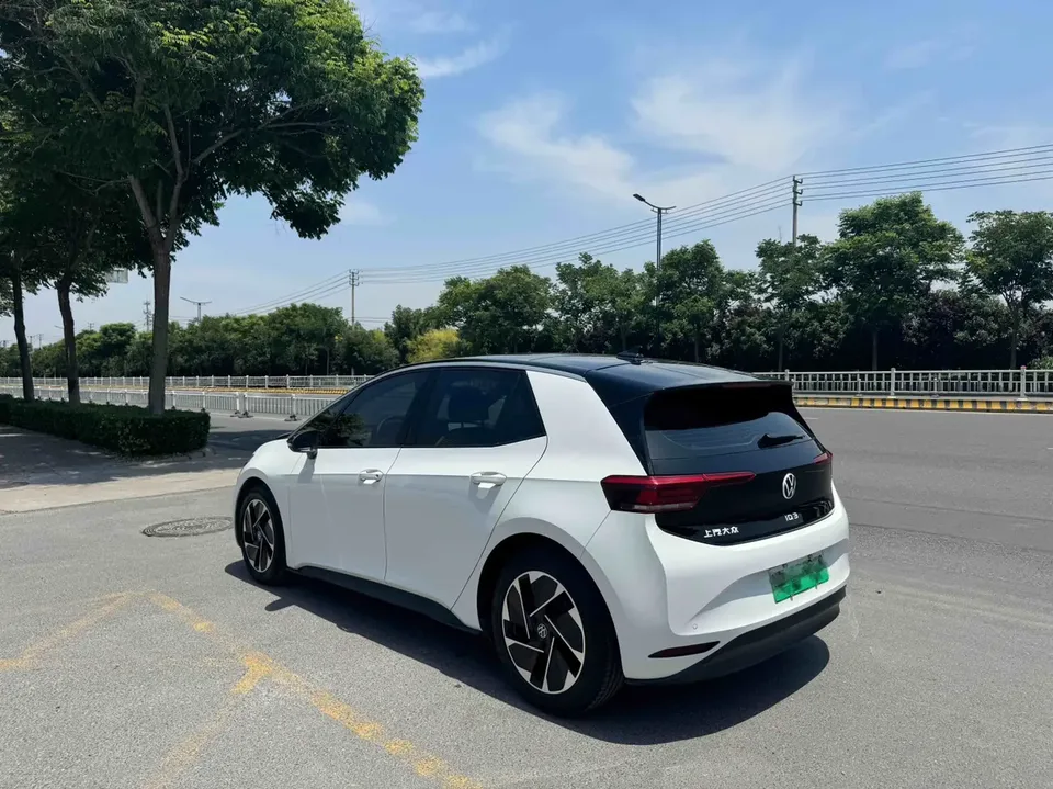Volkswagen ID.3 ID.3 Outstanding Edition 2024 — thumbnail 2
