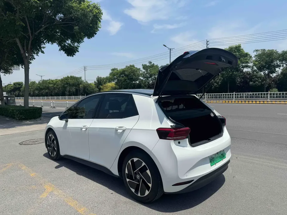 Volkswagen ID.3 ID.3 Outstanding Edition 2024 — thumbnail 3