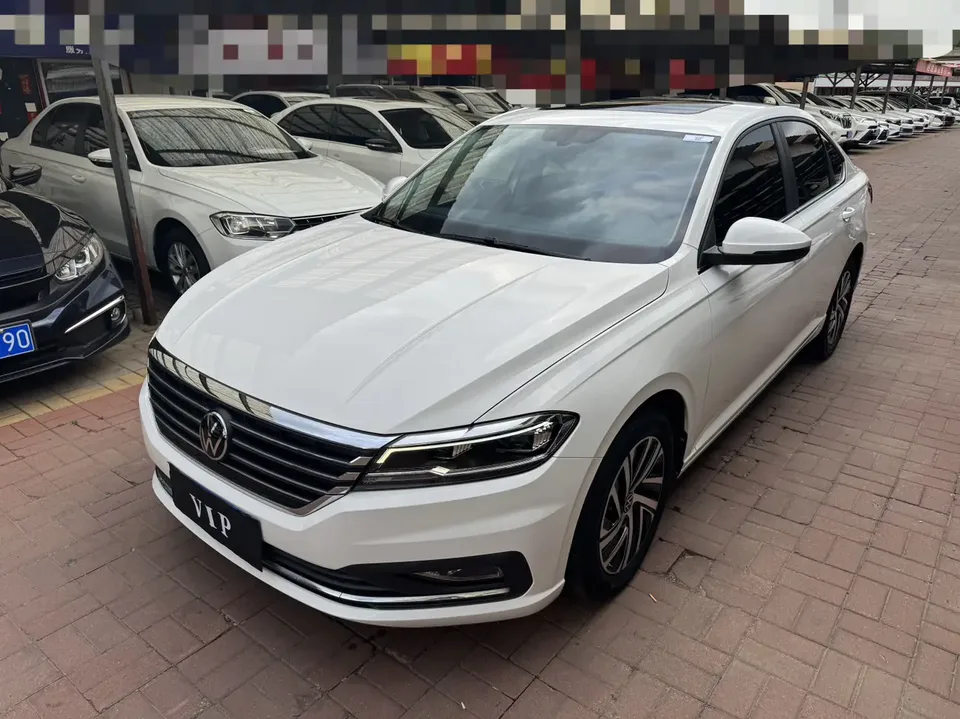 Volkswagen Lavida Lavida 2022 1.5L Automatic Comfort Edition 2022 — photo 1, buy with delivery to Moscow