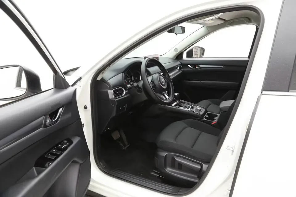 Mazda CX-5 Mazda CX-5 2021 2.0L Automatic 2WD Comfort 2023 — thumbnail 4
