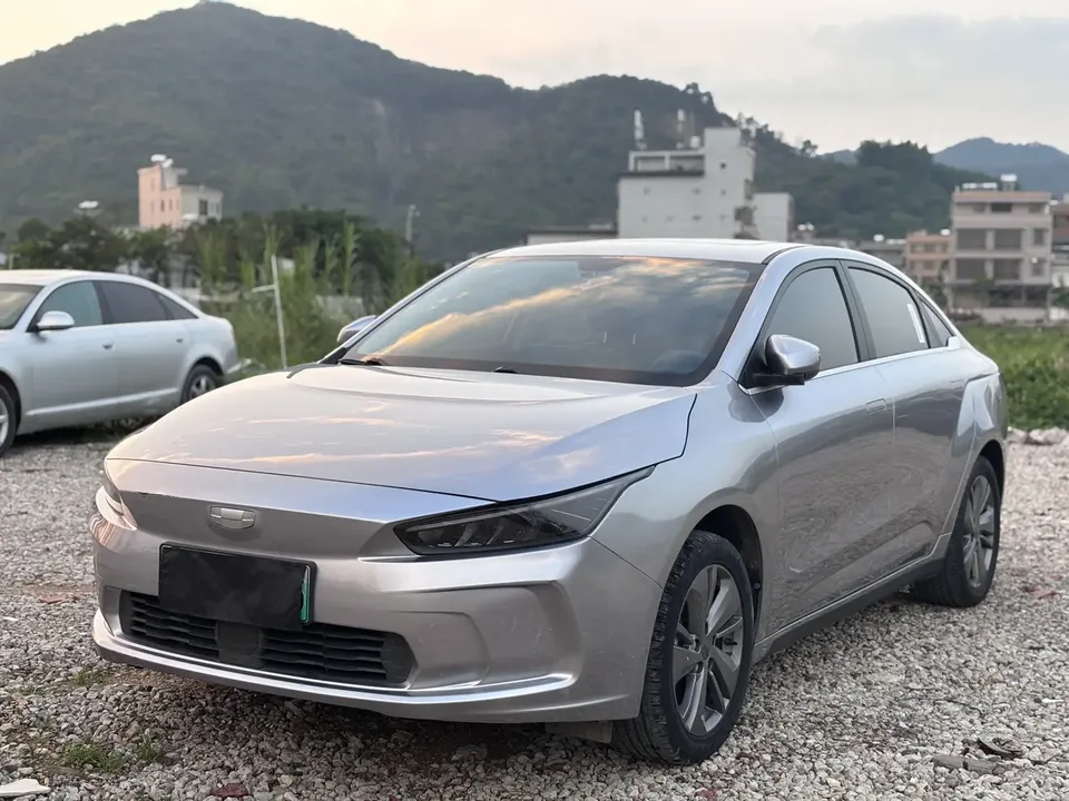 Geely Geometry A Geely Geometry A Pro 430KM Green Apple Pro 2022 — photo 1, buy with delivery to Moscow