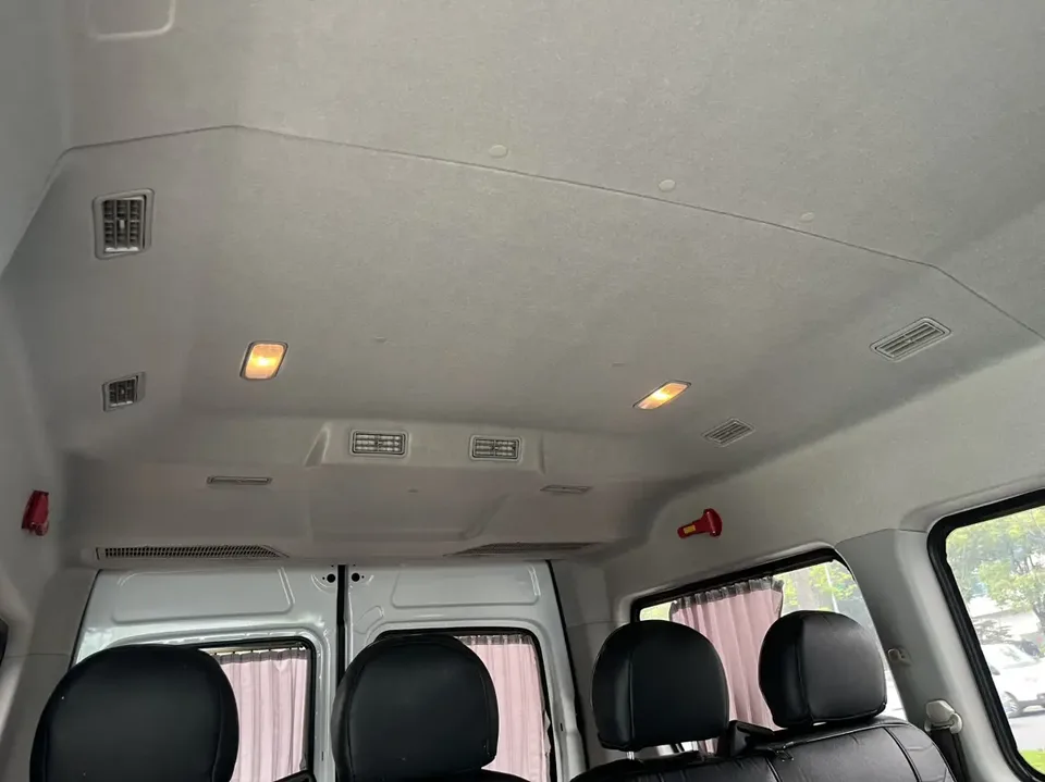 Datong Xintu V80 Xintu V80 Modified Value Edition 2.0T Manual Aoyuntong Long Wheelbase High Roof 127Ps 6-9 Seats 2025 — thumbnail 5