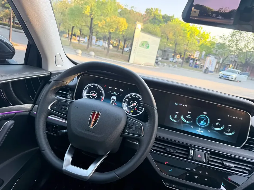 Hongqi HS5 Hongqi HS5 2022 Modified 2.0T Zhilian Flagship Edition 2022 — thumbnail 5