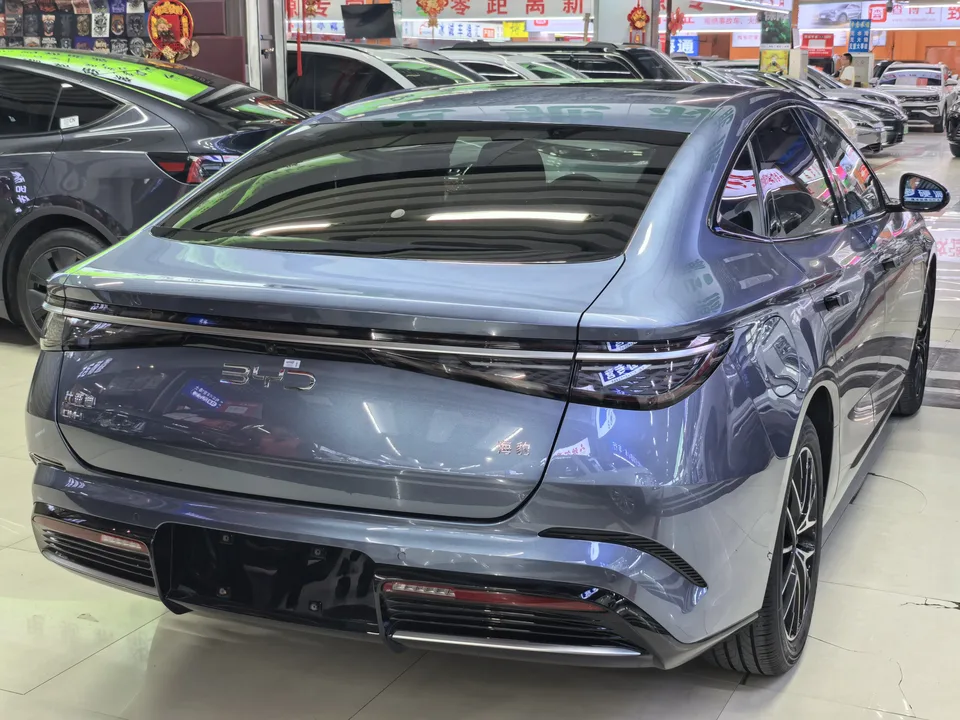 BYD Seal DM Seal DM Honor Edition DM-i 1.5L 121KM Luxury Model 2024 — thumbnail 2