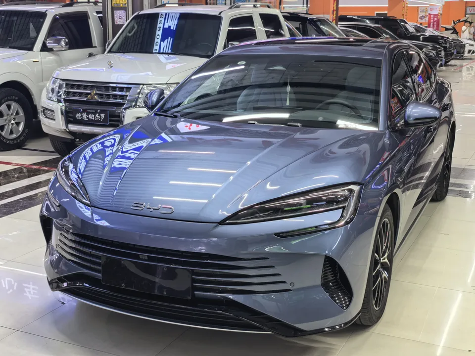 BYD Seal DM Seal DM Honor Edition DM-i 1.5L 121KM Luxury Model 2024 — photo 1, buy with delivery to Moscow