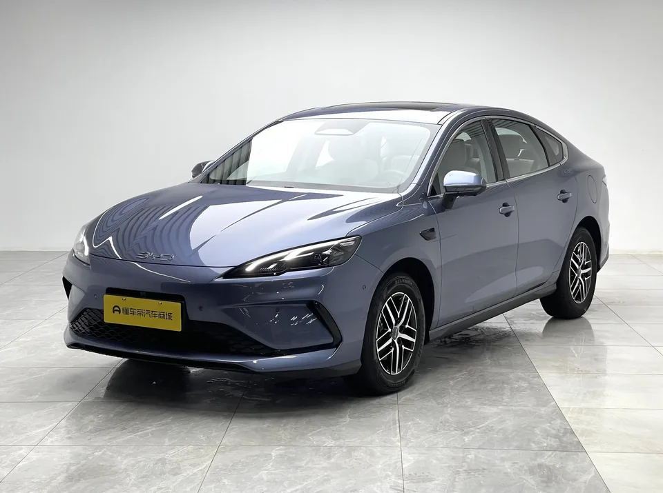 BYD Seal 05DM Seal 05DM DM-i 120KM flagship version 2025 — photo 1, buy with delivery to Moscow
