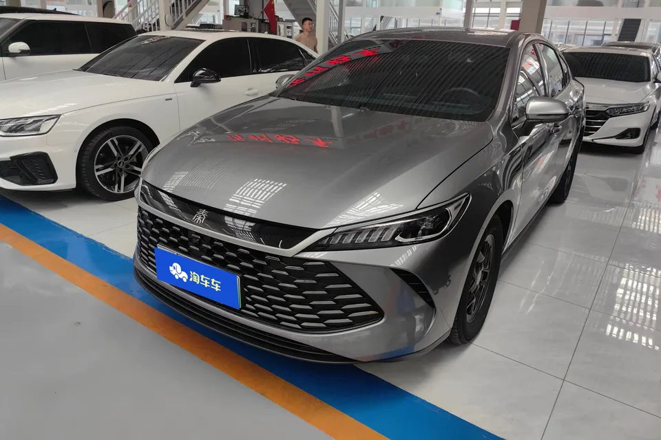 BYD Qin PLUS DM Qin PLUS DM Intelligent Driving Edition DM-i 55KM Leading Edition 2025 — photo 1, buy with delivery to Moscow