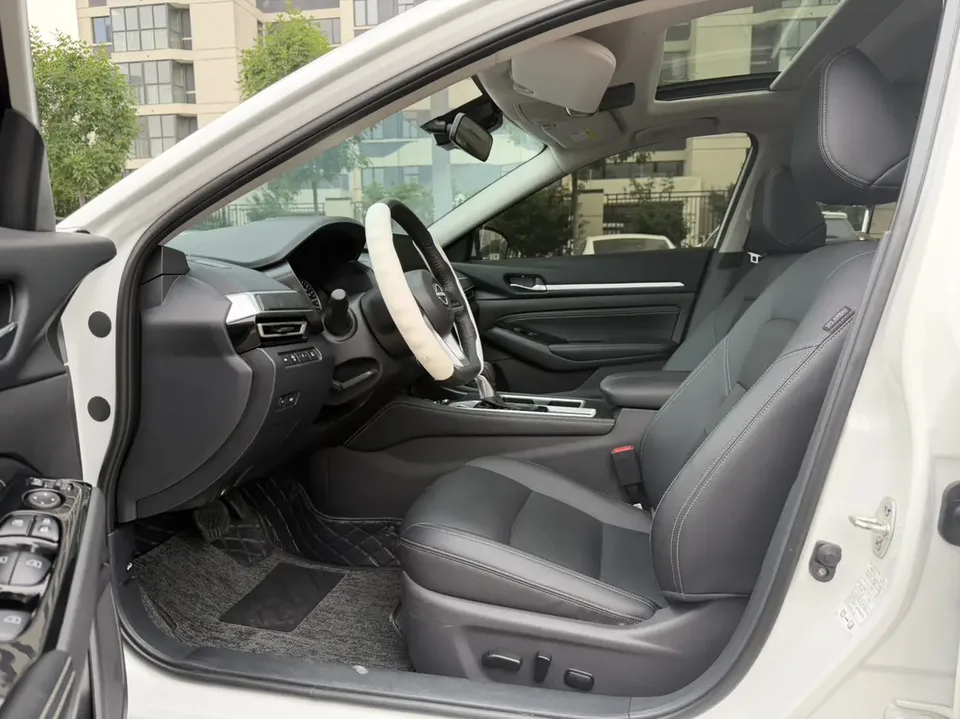 Nissan Altima Sound of nature 2.0L XL-TLS Enjoy Edition 2025 — thumbnail 5
