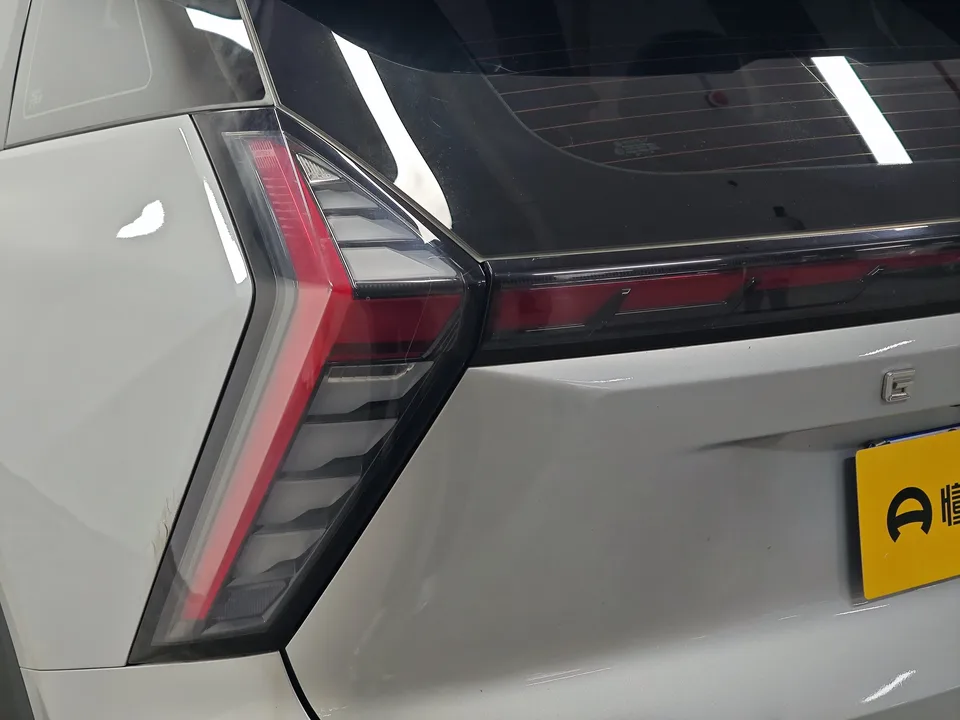 Geely Atlas L Boyue L 1.5TD DCT Premium 2023 — thumbnail 4