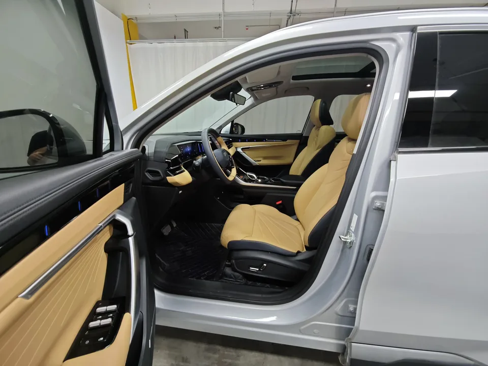 Geely Atlas L Boyue L 1.5TD DCT Premium 2023 — thumbnail 5