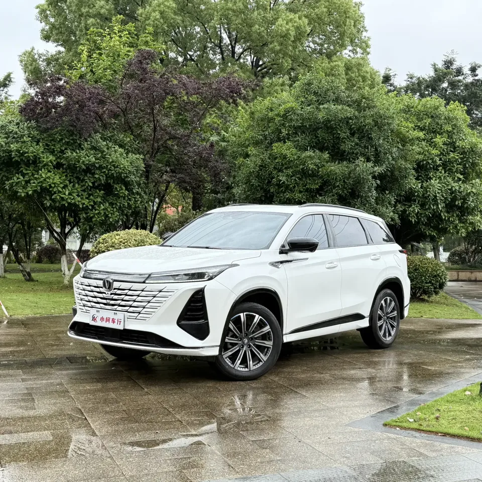 Changan CS75PLUS CS75 PLUS third generation champion version 1.5T automatic intelligent driving dynamic navigation model 2024 — photo 1, buy with delivery to Moscow