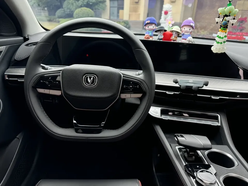 Changan Escape Escape PLUS Enjoy Edition Blue Whale NE 1.4T GDI DCT Premium Edition 2023 — thumbnail 5