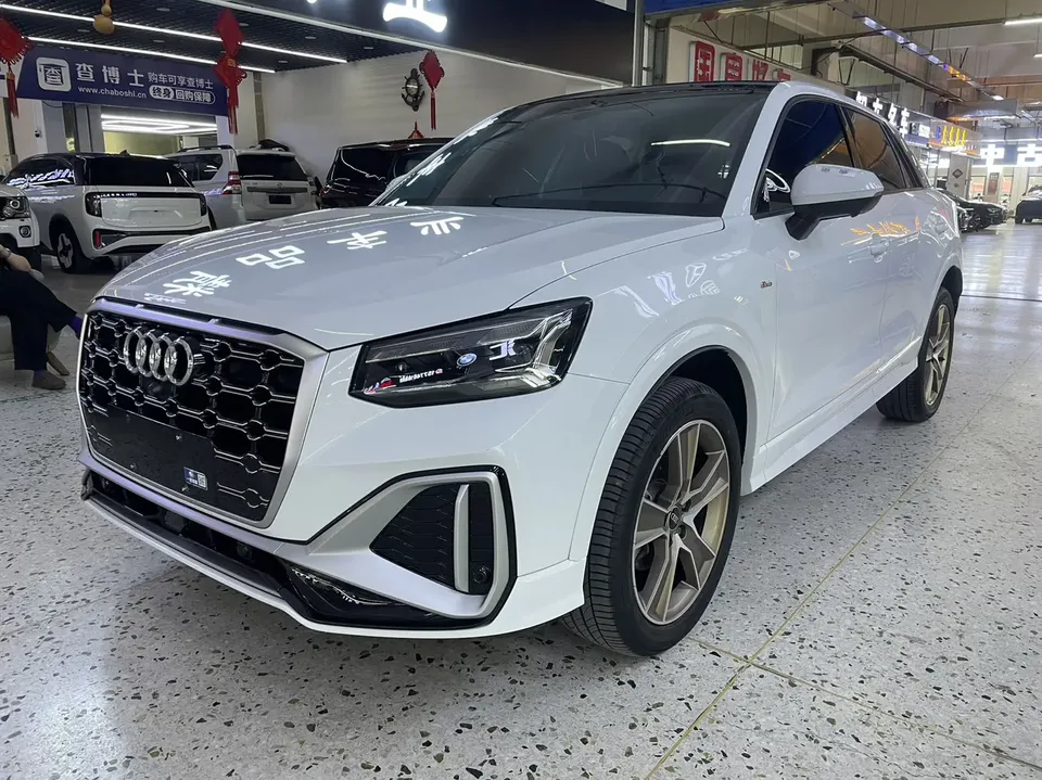 Audi Q2L Audi Q2L 35 TFSI Stylish Dynamic 2022 — photo 1, buy with delivery to Moscow
