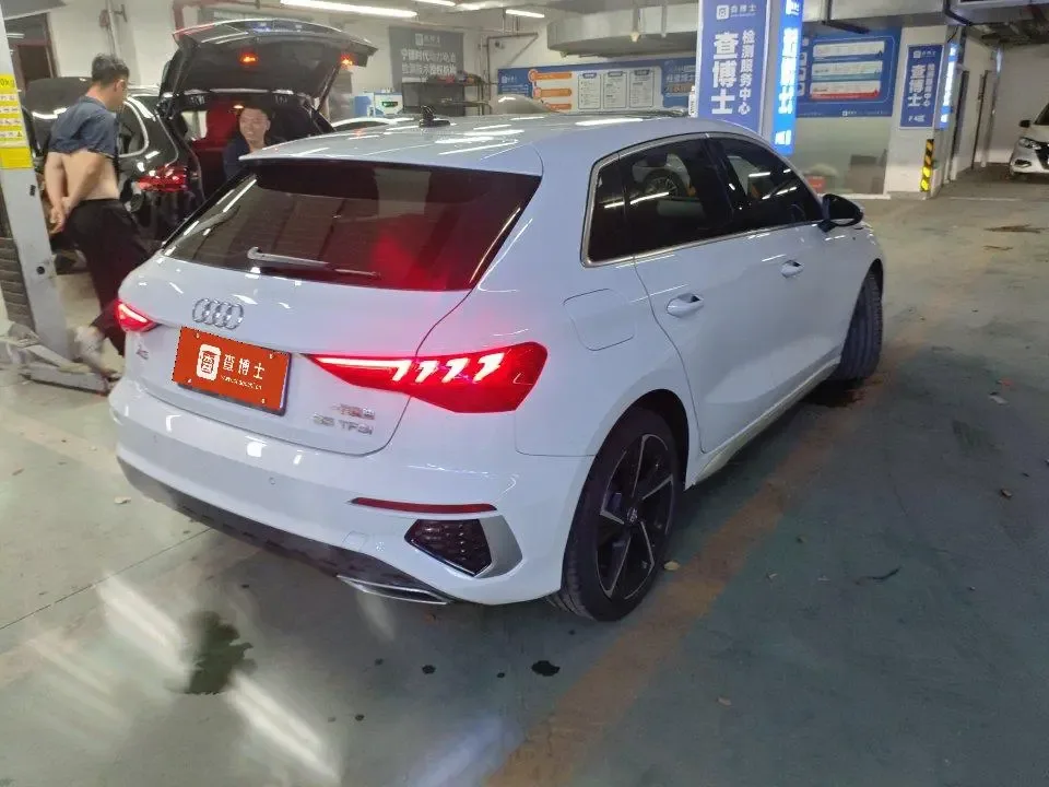 Audi A3 Audi A3 Sportback 35 TFSI Luxury Sports 2022 — thumbnail 4