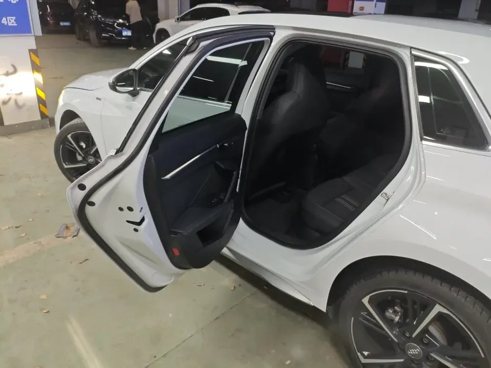 Audi A3 Audi A3 Sportback 35 TFSI Luxury Sports 2022 — thumbnail 5