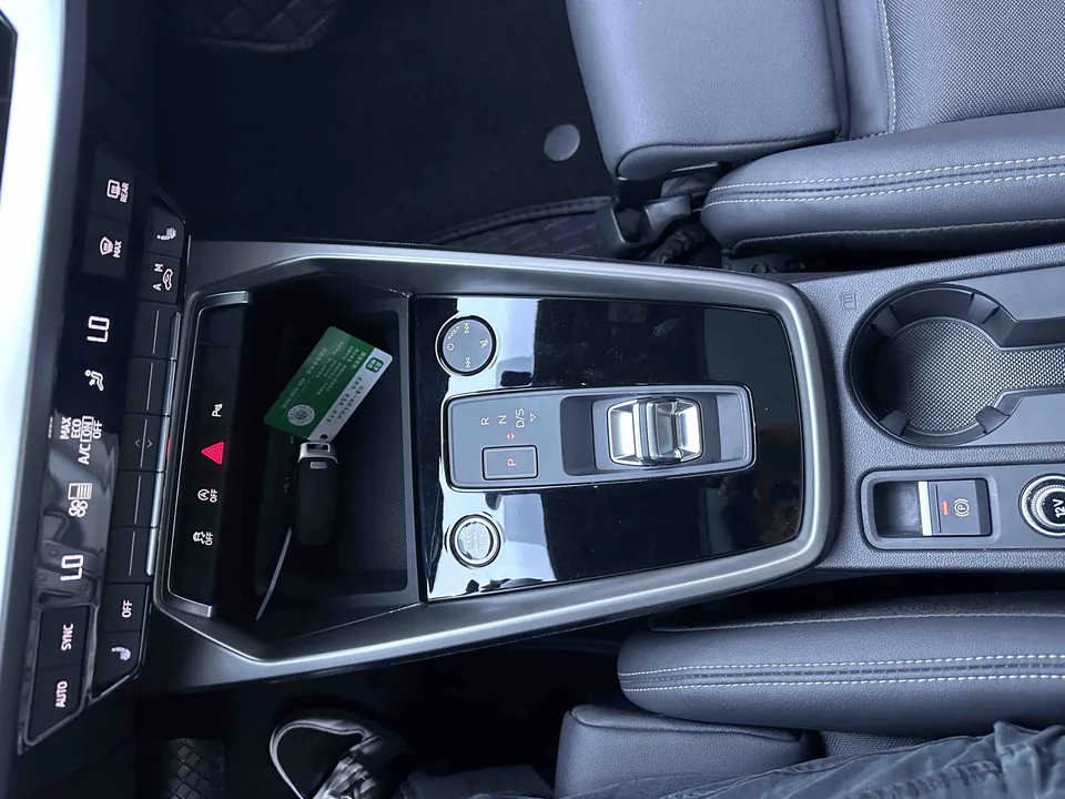 Audi A3 A3 facelift Sportback 35 TFSI stylish and sporty 2023 — thumbnail 5
