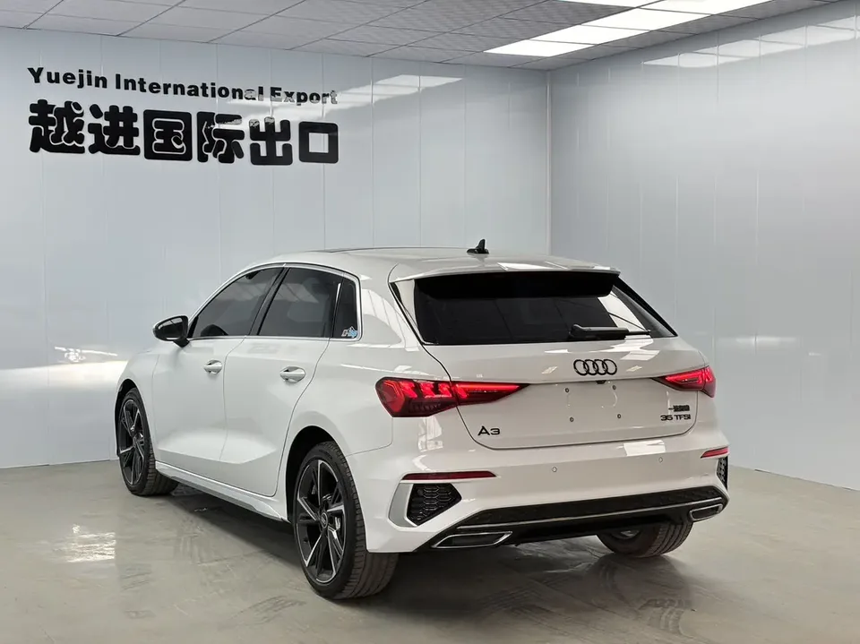 Audi A3 A3 Sportback 35 TFSI stylish and sporty 2022 — миниатюра 4
