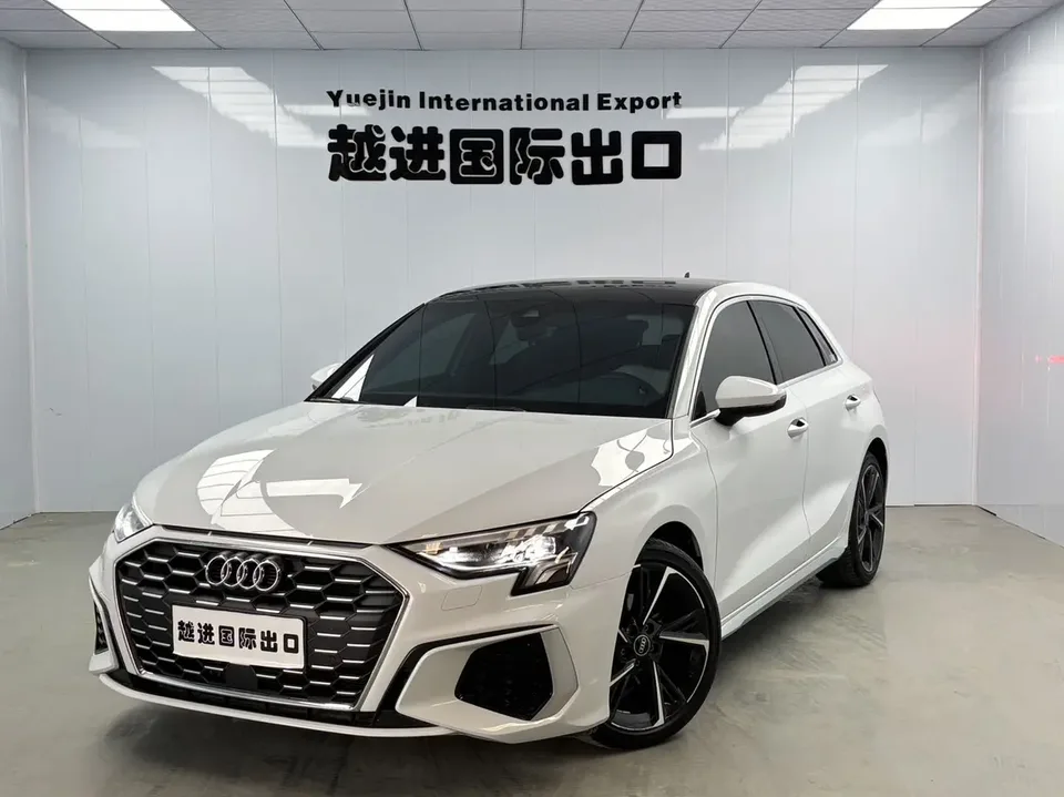 Audi A3 A3 Sportback 35 TFSI stylish and sporty 2022 — фото 1, купить с доставкой в Москву