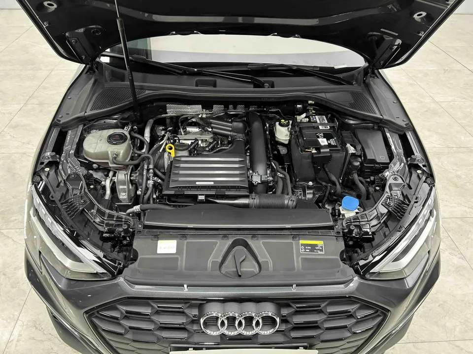 Audi A3 Audi A3 Sportback 35 TFSI Luxury Sports 2022 — thumbnail 2