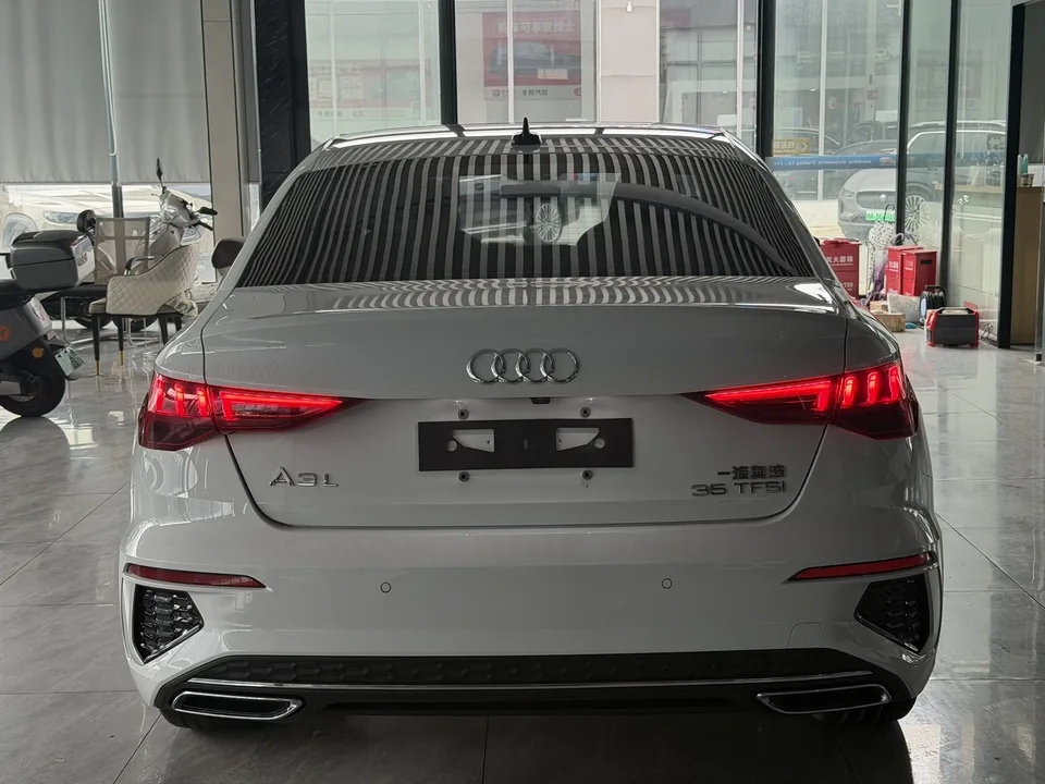 Audi A3 Audi A3 A3L Limousine 35 TFSI Luxury Sports 2022 — thumbnail 2