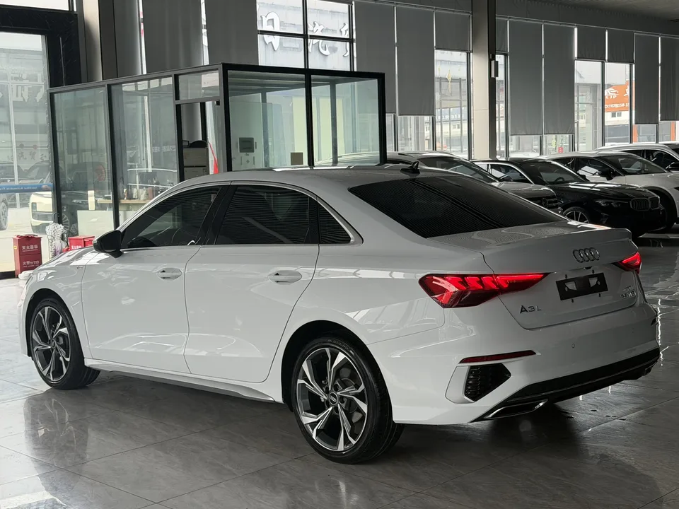 Audi A3 Audi A3 A3L Limousine 35 TFSI Luxury Sports 2022 — thumbnail 4