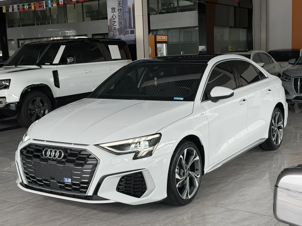 Audi A3 Audi A3 A3L Limousine 35 TFSI Luxury Sports 2022 — photo 1, buy with delivery to Moscow