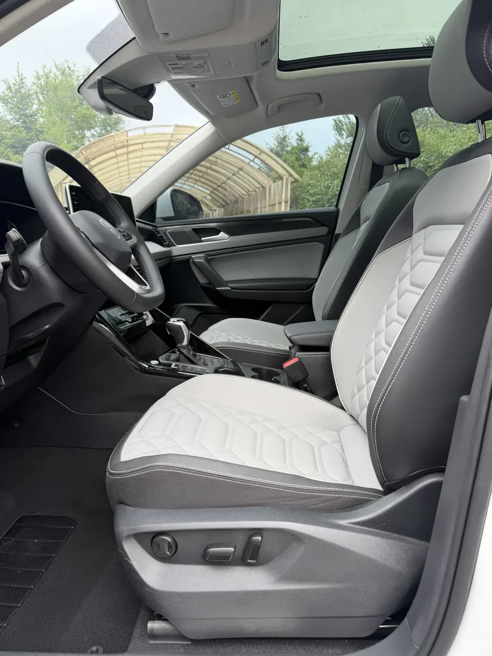 Volkswagen Tayron Tanyue 280TSI 2WD Luxury Plus Advanced Edition 2023 — thumbnail 4