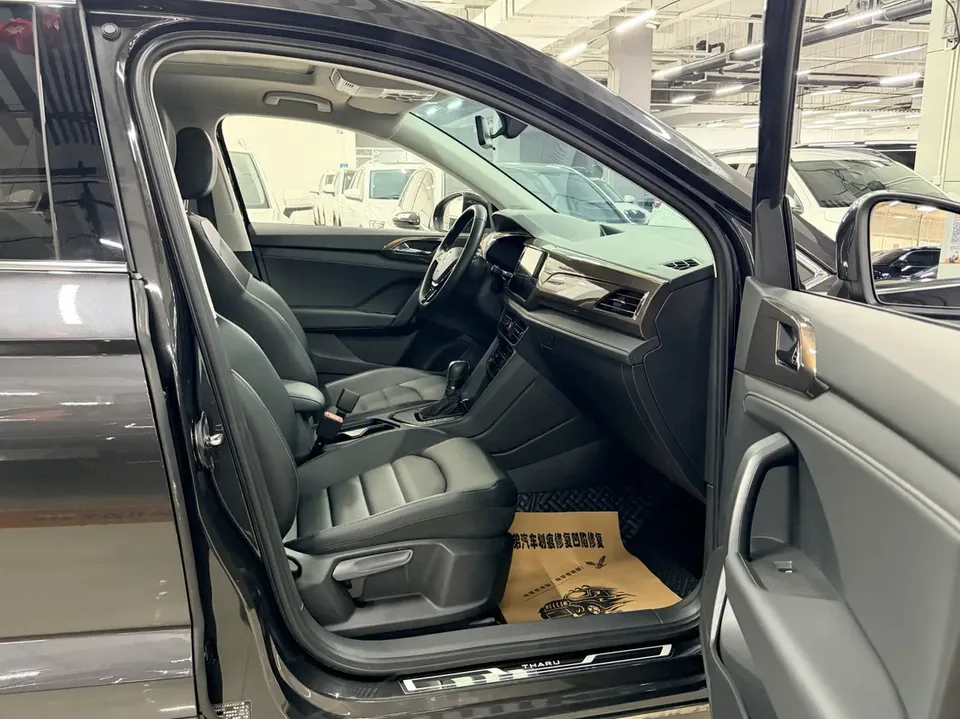 Volkswagen Tharu tuyue 280TSI 2WD Deluxe Edition 2022 — thumbnail 4