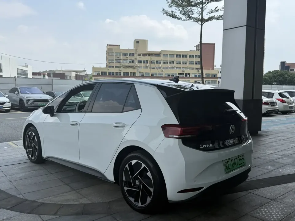 Volkswagen ID.3 Volkswagen ID.3 Outstanding Edition 2024 — thumbnail 4