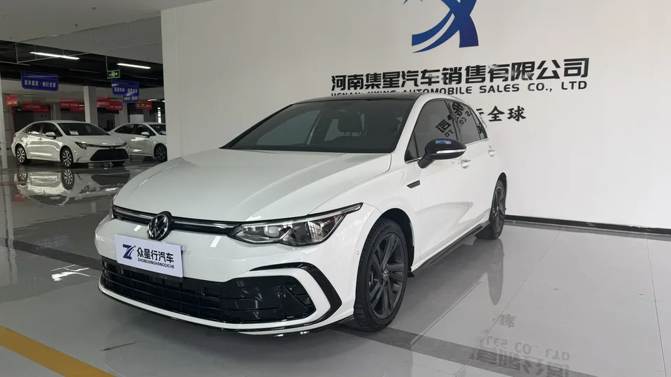 Volkswagen Golf golf 2023 280TSI DSG R-Line Lite 2023 — photo 1, buy with delivery to Moscow
