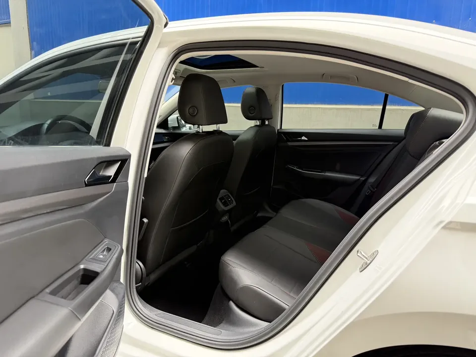 Volkswagen Bora Bora 2021 1.5L Automatic Comfort Smart Connection Edition 2022 — thumbnail 3