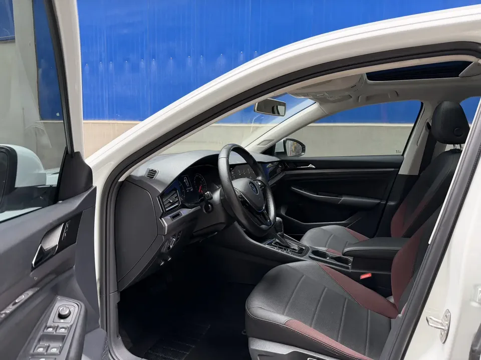 Volkswagen Bora Bora 2021 1.5L Automatic Comfort Smart Connection Edition 2022 — thumbnail 5
