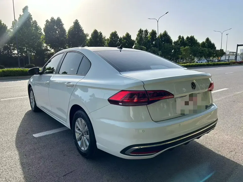 Volkswagen Bora Bora 2023 1.5L Automatic Limited Edition 2023 — thumbnail 4