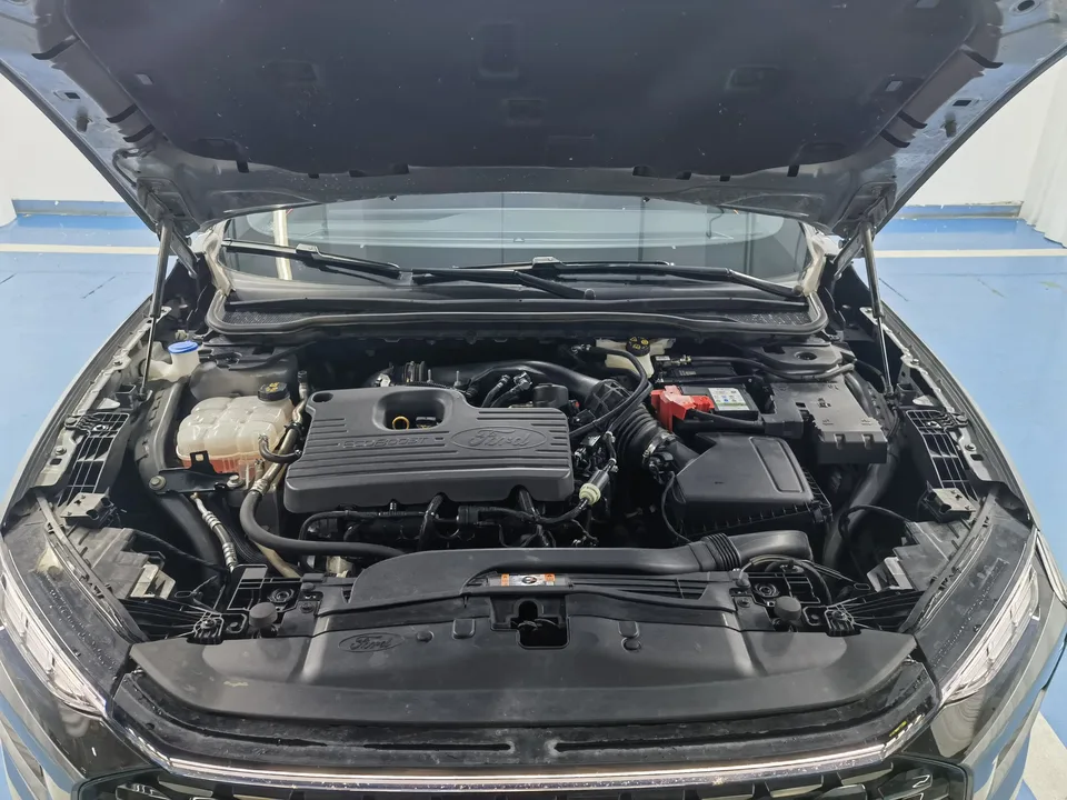 Ford Mondeo Mondeo EcoBoost 245 Extreme 2022 — thumbnail 3