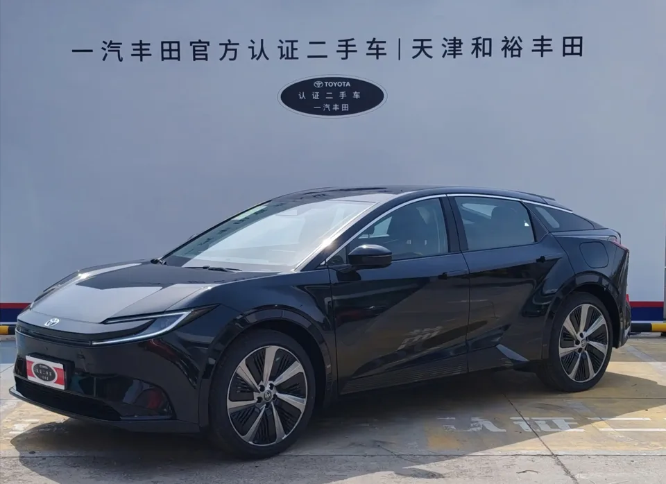 Toyota bZ5 Toyota bZ5 550 PRO 2025 — фото 1, купить с доставкой в Москву