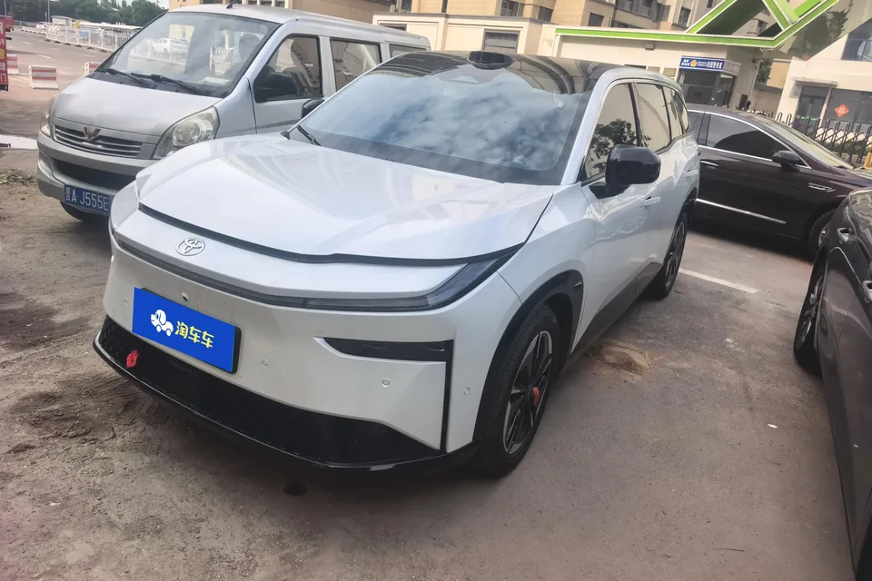Toyota Bozhi 3X Bozhi 3X 520 Pro+ LiDAR Edition 2025 — фото 1, купить с доставкой в Москву