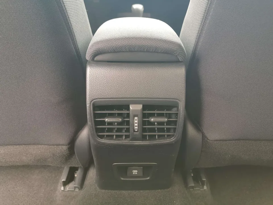 Toyota Levin Lei Ling 2022 Levin TNGA 1.5L Leading Edition 2022 — thumbnail 5