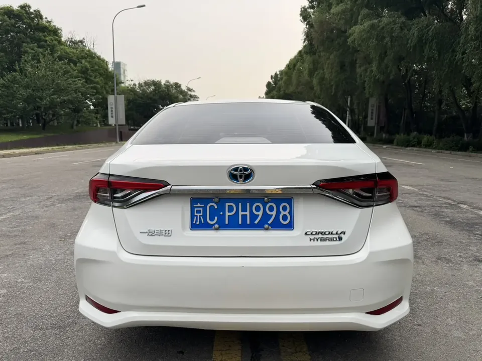 Toyota Corolla Corolla Intelligent Electric Hybrid Dual Engine 1.8L E-CVT Elite Edition 2023 — thumbnail 2