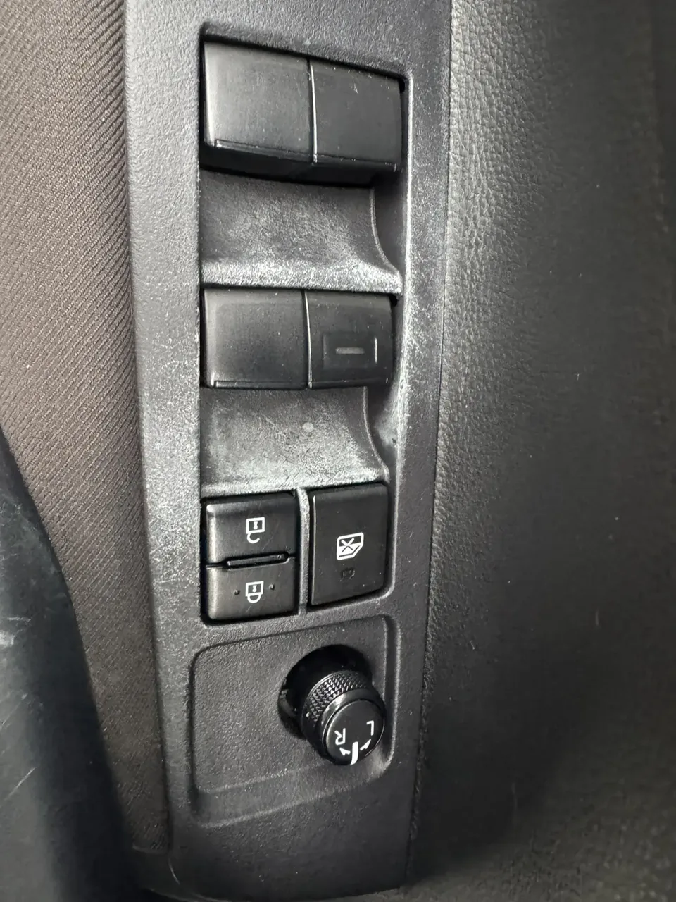 Toyota Corolla Corolla Intelligent Electric Hybrid Dual Engine 1.8L E-CVT Elite Edition 2023 — thumbnail 3
