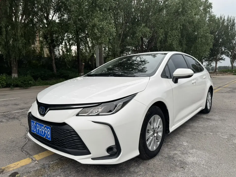 Toyota Corolla Corolla Intelligent Electric Hybrid Dual Engine 1.8L E-CVT Elite Edition 2023 — photo 1, buy with delivery to Moscow